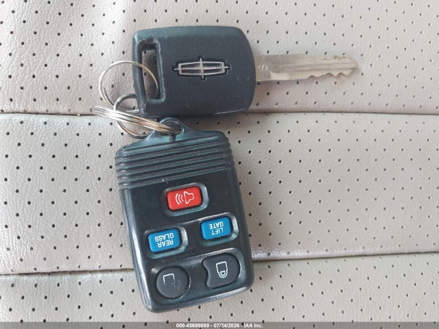 45699869 :رقم المزاد ، 5LMFU27566LJ06920 vin ، 2006 Lincoln Navigator Luxury/ultimate مزاد بيع