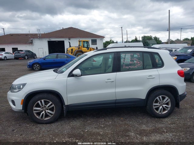 Продаж на аукціоні авто 2016 Volkswagen Tiguan S, vin: WVGBV7AX9GW559788, номер лоту: 45699919