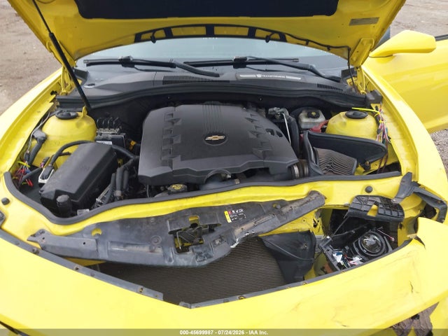 45699987 :رقم المزاد ، 2G1FD1E39F9252053 vin ، 2015 Chevrolet Camaro 1lt مزاد بيع