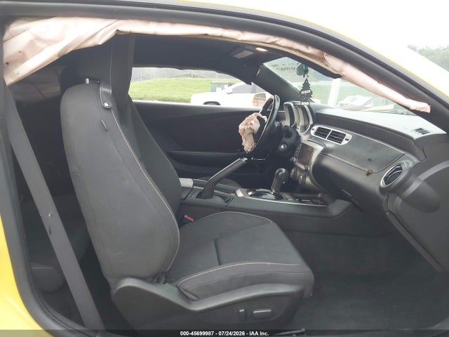 45699987 :رقم المزاد ، 2G1FD1E39F9252053 vin ، 2015 Chevrolet Camaro 1lt مزاد بيع