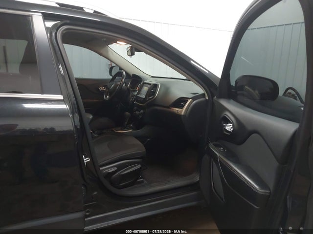 2016 Jeep Cherokee Latitude მანქანა იყიდება აუქციონზე, vin: 1C4PJMCB1GW262455, აუქციონის ნომერი: 45700001