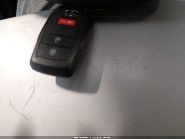 JTDADABU6R3010770 Toyota Prius Xle Awd-e