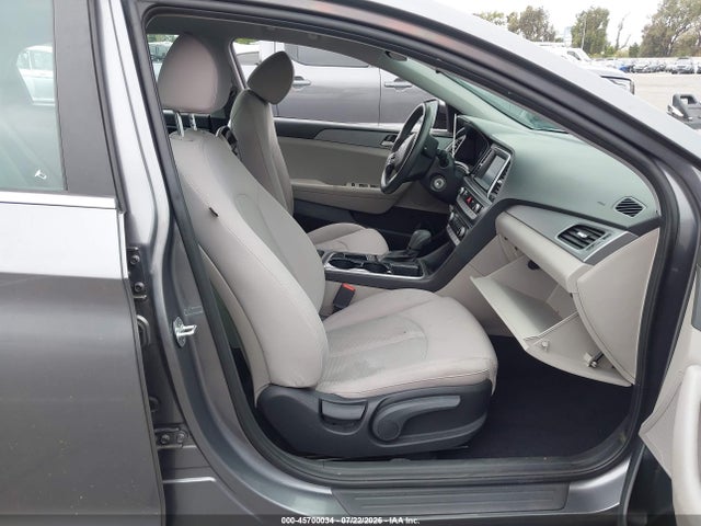 5NPE24AF4JH677034 Hyundai SONATA SE