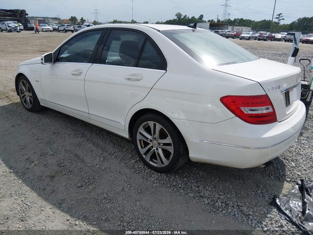2012 Mercedes-benz C 250 Luxury მანქანა იყიდება აუქციონზე, vin: WDDGF4HB7CR215326, აუქციონის ნომერი: 45700044