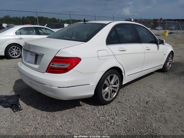2012 Mercedes-benz C 250 Luxury მანქანა იყიდება აუქციონზე, vin: WDDGF4HB7CR215326, აუქციონის ნომერი: 45700044