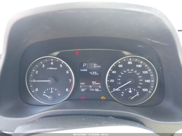KMHD84LF2HU164268 Hyundai ELANTRA SE