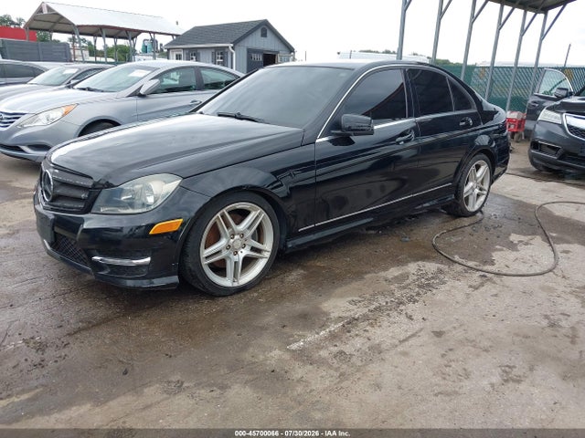 Aukcja sprzedaży 2013 Mercedes-benz C 300 Sport 4matic, vin: WDDGF8AB8DA806606, numer aukcji: 45700066