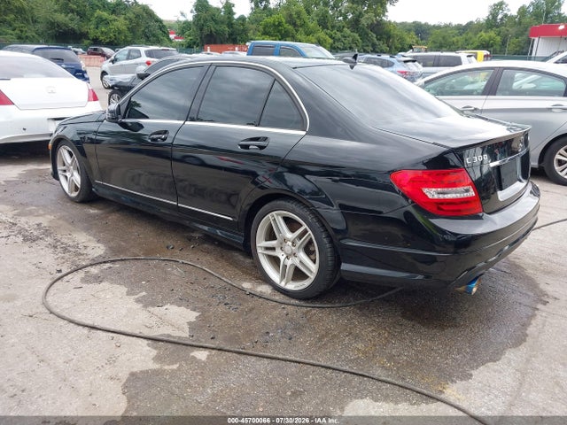 Aukcja sprzedaży 2013 Mercedes-benz C 300 Sport 4matic, vin: WDDGF8AB8DA806606, numer aukcji: 45700066