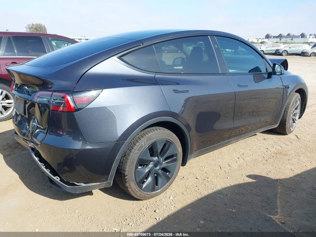 2024 Tesla Model Y Long Range Dual Motor All-wheel Drive მანქანა იყიდება აუქციონზე, vin: 7SAYGDEE2RF117137, აუქციონის ნომერი: 45700073