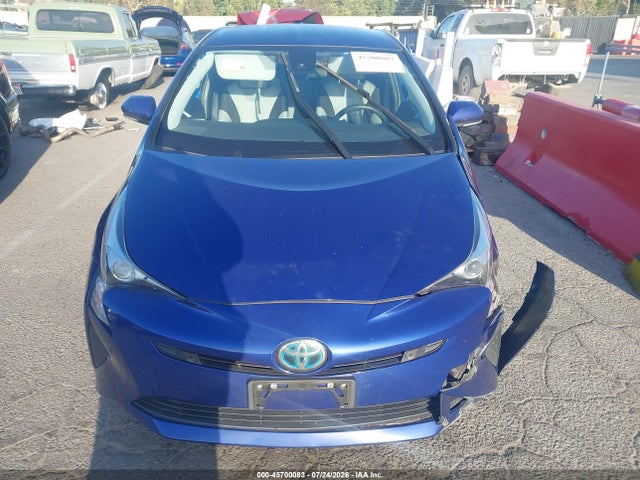 Toyota Prius Two 2017 JTDKBRFU7H3563087 Image 17
