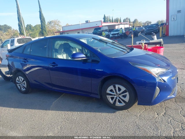 Toyota Prius Two 2017 JTDKBRFU7H3563087 Image 18