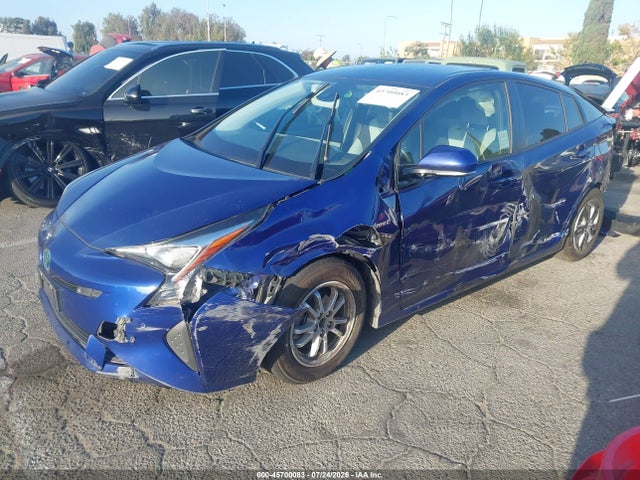 Toyota Prius Two 2017 JTDKBRFU7H3563087 Image 2