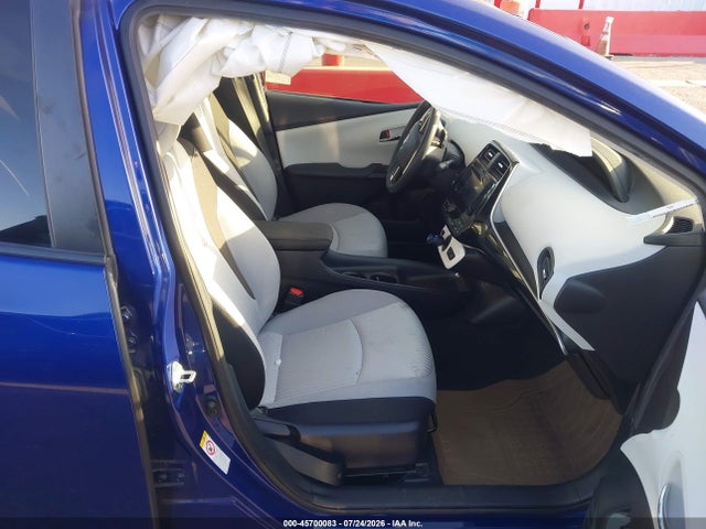 Toyota Prius Two 2017 JTDKBRFU7H3563087 Image 5