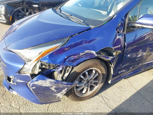 Toyota Prius Two 2017 JTDKBRFU7H3563087 Image 6