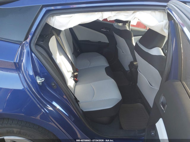 Toyota Prius Two 2017 JTDKBRFU7H3563087 Image 8