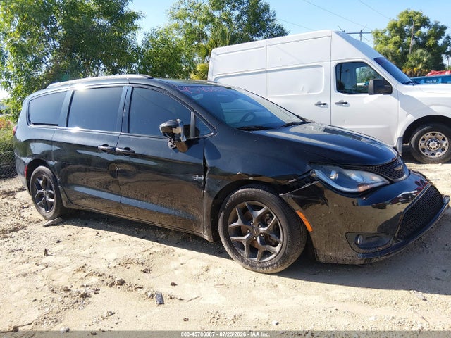 45700087 :رقم المزاد ، 2C4RC1BG0JR237447 vin ، 2018 Chrysler Pacifica Touring L مزاد بيع