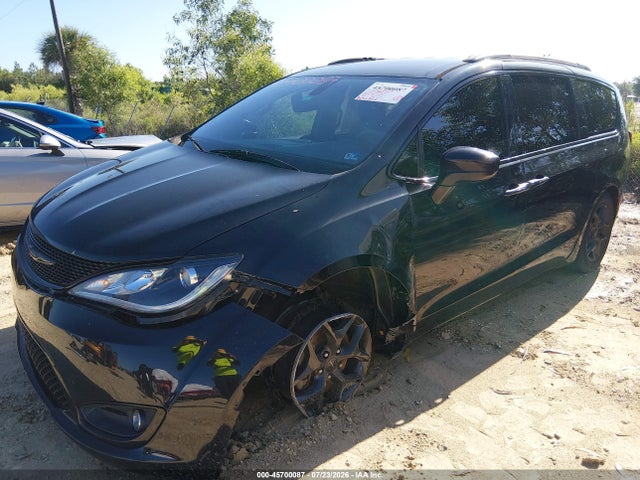 45700087 :رقم المزاد ، 2C4RC1BG0JR237447 vin ، 2018 Chrysler Pacifica Touring L مزاد بيع