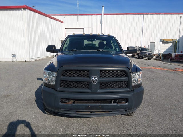 45700140 :رقم المزاد ، 3C63RRGL8GG365434 vin ، 2016 Ram 3500 Tradesman مزاد بيع