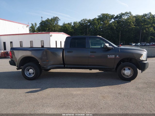 45700140 :رقم المزاد ، 3C63RRGL8GG365434 vin ، 2016 Ram 3500 Tradesman مزاد بيع