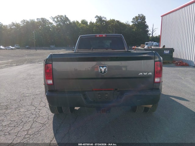 45700140 :رقم المزاد ، 3C63RRGL8GG365434 vin ، 2016 Ram 3500 Tradesman مزاد بيع