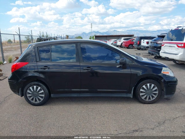 45700151 :رقم المزاد ، 3N1BC1CP9BL359953 vin ، 2011 Nissan Versa 1.8s مزاد بيع