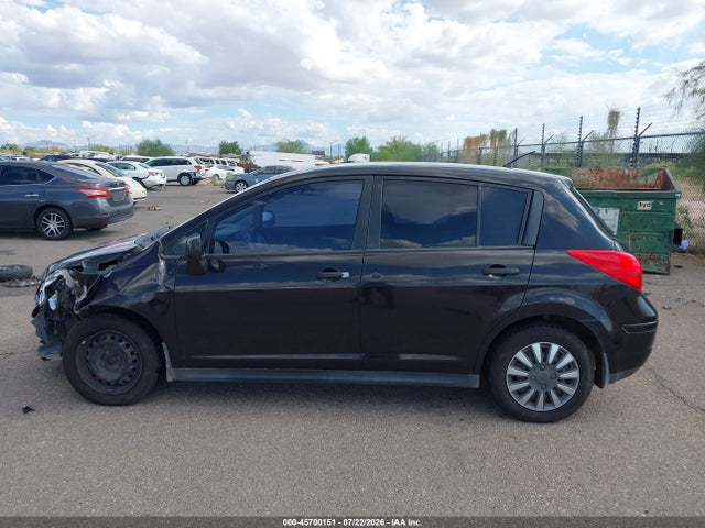 45700151 :رقم المزاد ، 3N1BC1CP9BL359953 vin ، 2011 Nissan Versa 1.8s مزاد بيع