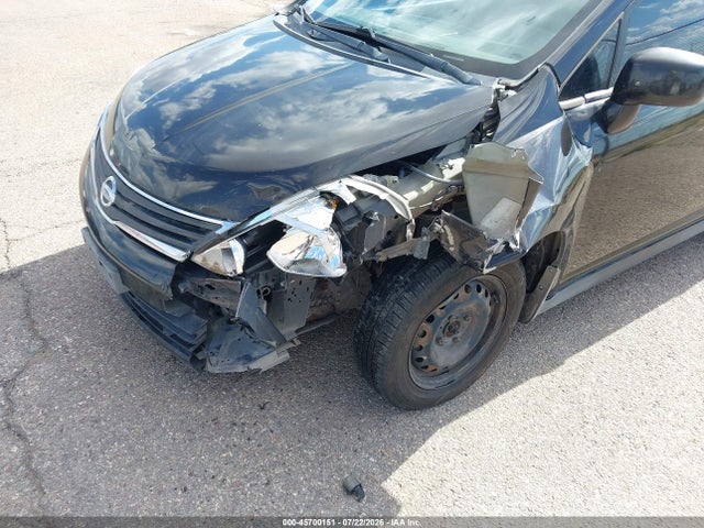 45700151 :رقم المزاد ، 3N1BC1CP9BL359953 vin ، 2011 Nissan Versa 1.8s مزاد بيع
