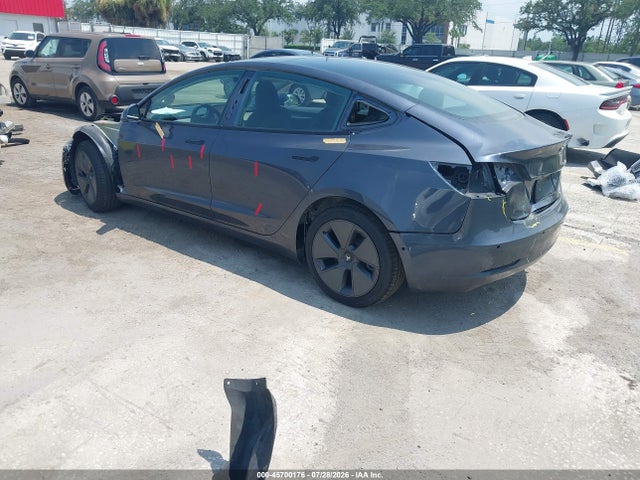 Tesla Model 3 Rear-wheel Drive 2022 5YJ3E1EA0NF332552 Image 3