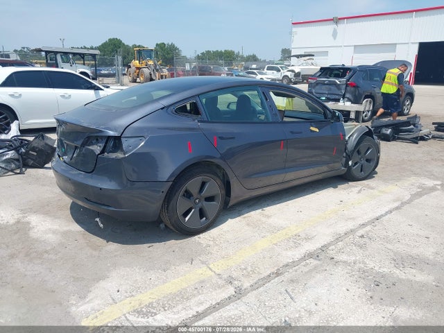 Tesla Model 3 Rear-wheel Drive 2022 5YJ3E1EA0NF332552 Image 4