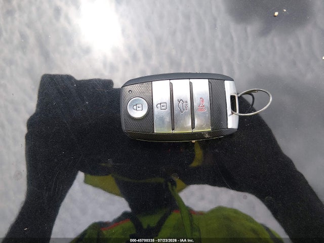 45700335 :رقم المزاد ، 5XXGU4L3XJG246070 vin ، 2018 Kia Optima Ex مزاد بيع
