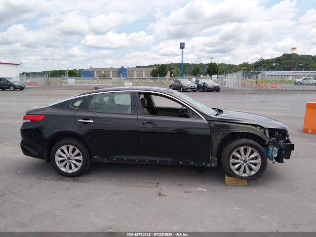 45700335 :رقم المزاد ، 5XXGU4L3XJG246070 vin ، 2018 Kia Optima Ex مزاد بيع