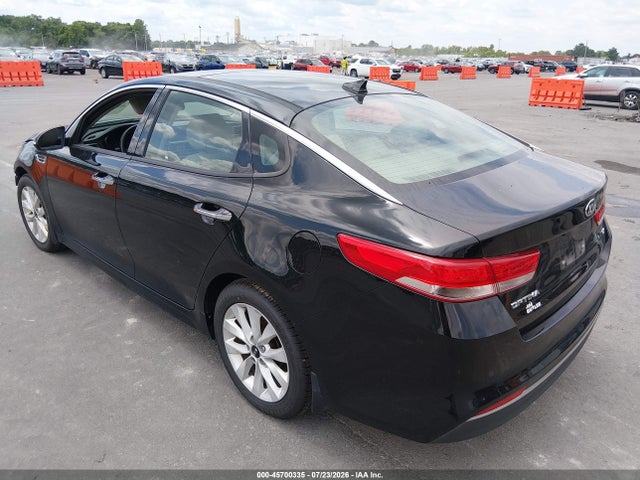 45700335 :رقم المزاد ، 5XXGU4L3XJG246070 vin ، 2018 Kia Optima Ex مزاد بيع