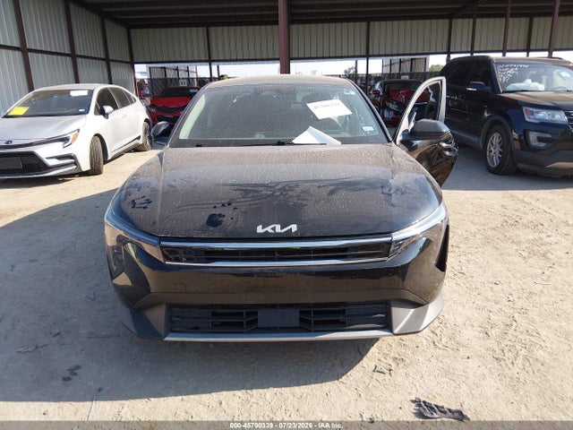 2025 Kia K4 Ex მანქანა იყიდება აუქციონზე, vin: 3KPFU4DE2SE032793, აუქციონის ნომერი: 45700339