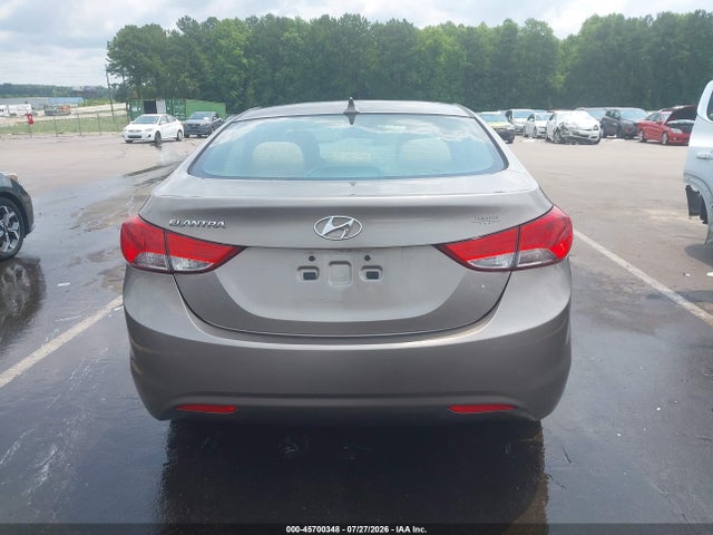 Продажа на аукционе авто 2013 Hyundai Elantra Gls, vin: 5NPDH4AE4DH341762, номер лота: 45700348