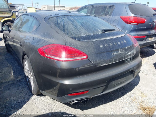 45700361 :رقم المزاد ، WP0AD2A77FL041409 vin ، 2015 Porsche Panamera E-hybrid S مزاد بيع