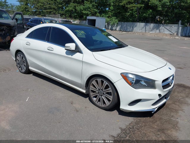 45700366 :رقم المزاد ، WDDSJ4GB6JN592261 vin ، 2018 Mercedes-benz Cla 250 4matic مزاد بيع