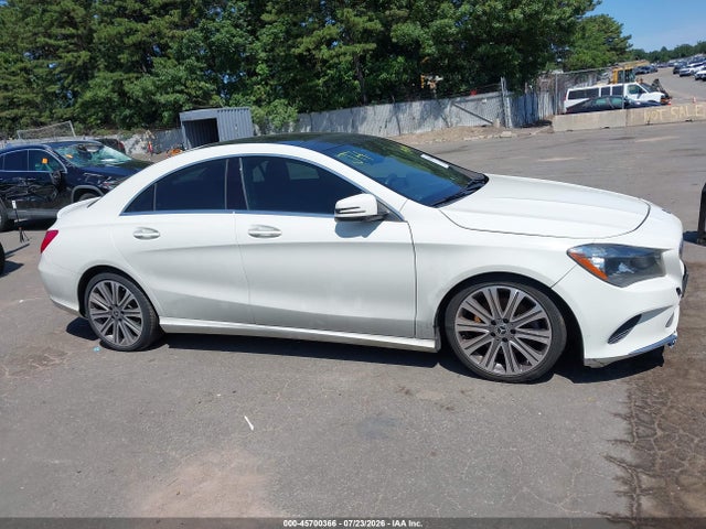 45700366 :رقم المزاد ، WDDSJ4GB6JN592261 vin ، 2018 Mercedes-benz Cla 250 4matic مزاد بيع