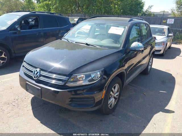 2016 Volkswagen Tiguan S მანქანა იყიდება აუქციონზე, vin: WVGBV7AX0GK000296, აუქციონის ნომერი: 45700372