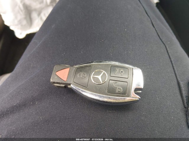 2013 Mercedes-benz C 250 მანქანა იყიდება აუქციონზე, vin: WDDGJ4HB1DG076189, აუქციონის ნომერი: 45700387