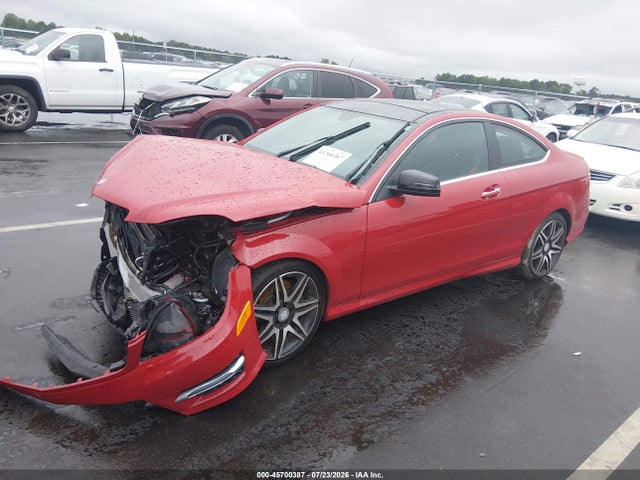 2013 Mercedes-benz C 250 მანქანა იყიდება აუქციონზე, vin: WDDGJ4HB1DG076189, აუქციონის ნომერი: 45700387