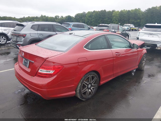 2013 Mercedes-benz C 250 მანქანა იყიდება აუქციონზე, vin: WDDGJ4HB1DG076189, აუქციონის ნომერი: 45700387