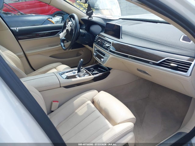 Продажа на аукционе авто 2020 Bmw 740i Xdrive, vin: WBA7T4C04LGG62720, номер лота: 45700398