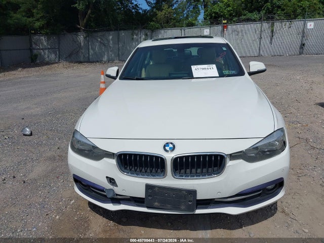 2017 Bmw 330i Xdrive მანქანა იყიდება აუქციონზე, vin: WBA8D9G59HNU58659, აუქციონის ნომერი: 45700443