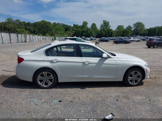 2017 Bmw 330i Xdrive მანქანა იყიდება აუქციონზე, vin: WBA8D9G59HNU58659, აუქციონის ნომერი: 45700443
