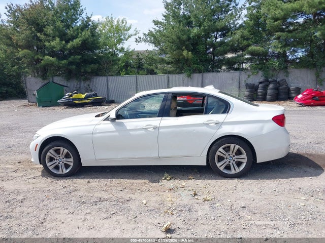 2017 Bmw 330i Xdrive მანქანა იყიდება აუქციონზე, vin: WBA8D9G59HNU58659, აუქციონის ნომერი: 45700443