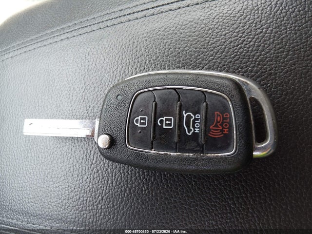 Продаж на аукціоні авто 2018 Hyundai Santa Fe Sport 2.4l, vin: 5XYZTDLB1JG527897, номер лоту: 45700450