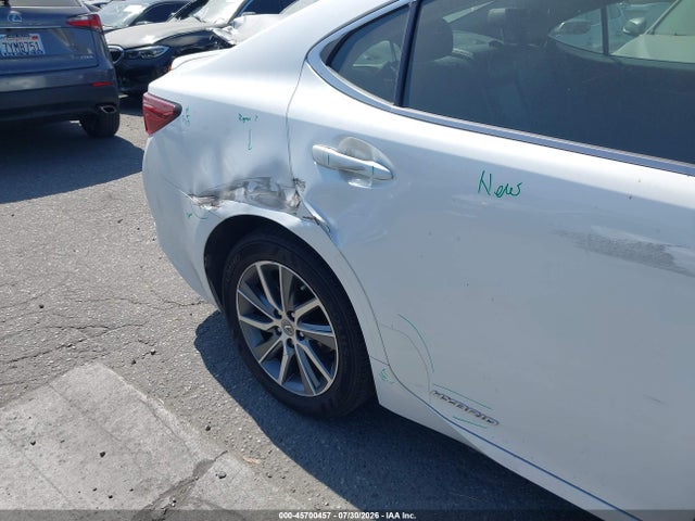 Lexus ES 300H 2017 JTHBW1GG3H2153647 Image 12