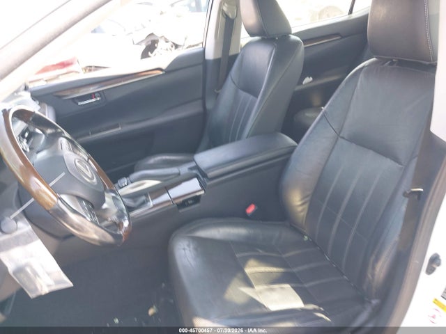 Lexus ES 300H 2017 JTHBW1GG3H2153647 Image 19