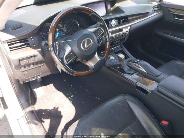 Lexus ES 300H 2017 JTHBW1GG3H2153647 Image 20