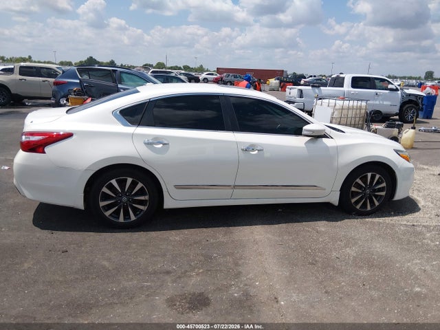 2017 Nissan Altima 2.5 Sv მანქანა იყიდება აუქციონზე, vin: 1N4AL3APXHC156667, აუქციონის ნომერი: 45700523